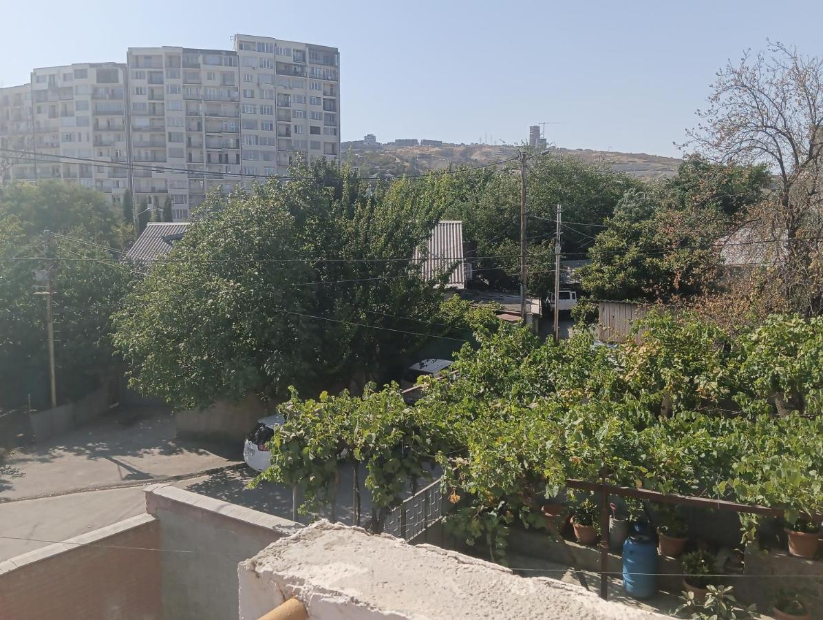 Mary'S Cozy & Lovely Studio On Very Quiet Khosharauli Street Tbilisi Exterior photo